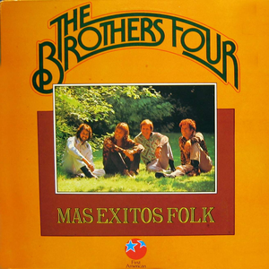 六年级小女孩在洗澡间小便
